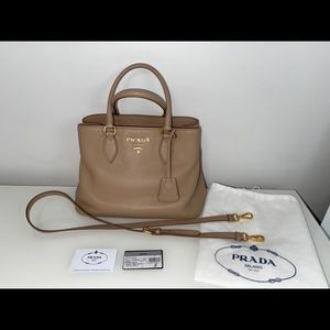 Prada Vitello Phenix in Cammeo